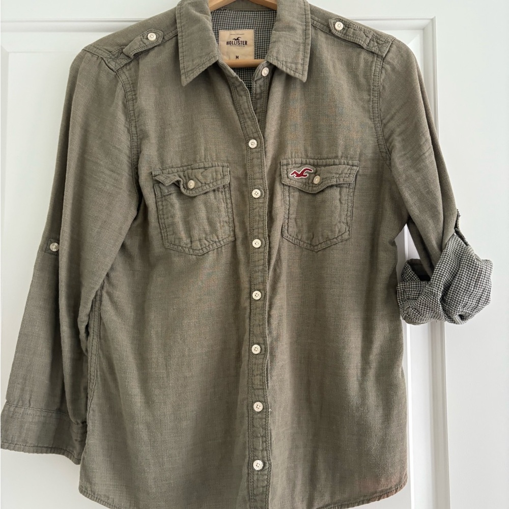 Hollister Casual Button-Down in Olive